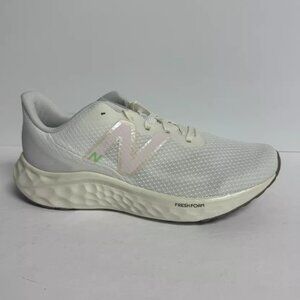 New Balance Womens Fresh Foam Arishi V4 Running Shoe White Size 7.5 M